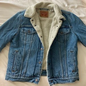 Levi’s Original Denim Sherpa Trucker Jacket size small